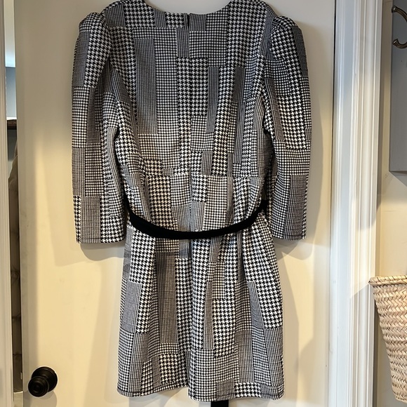 ✨Like New✨Houndstooth Dress - Picture 5 of 7